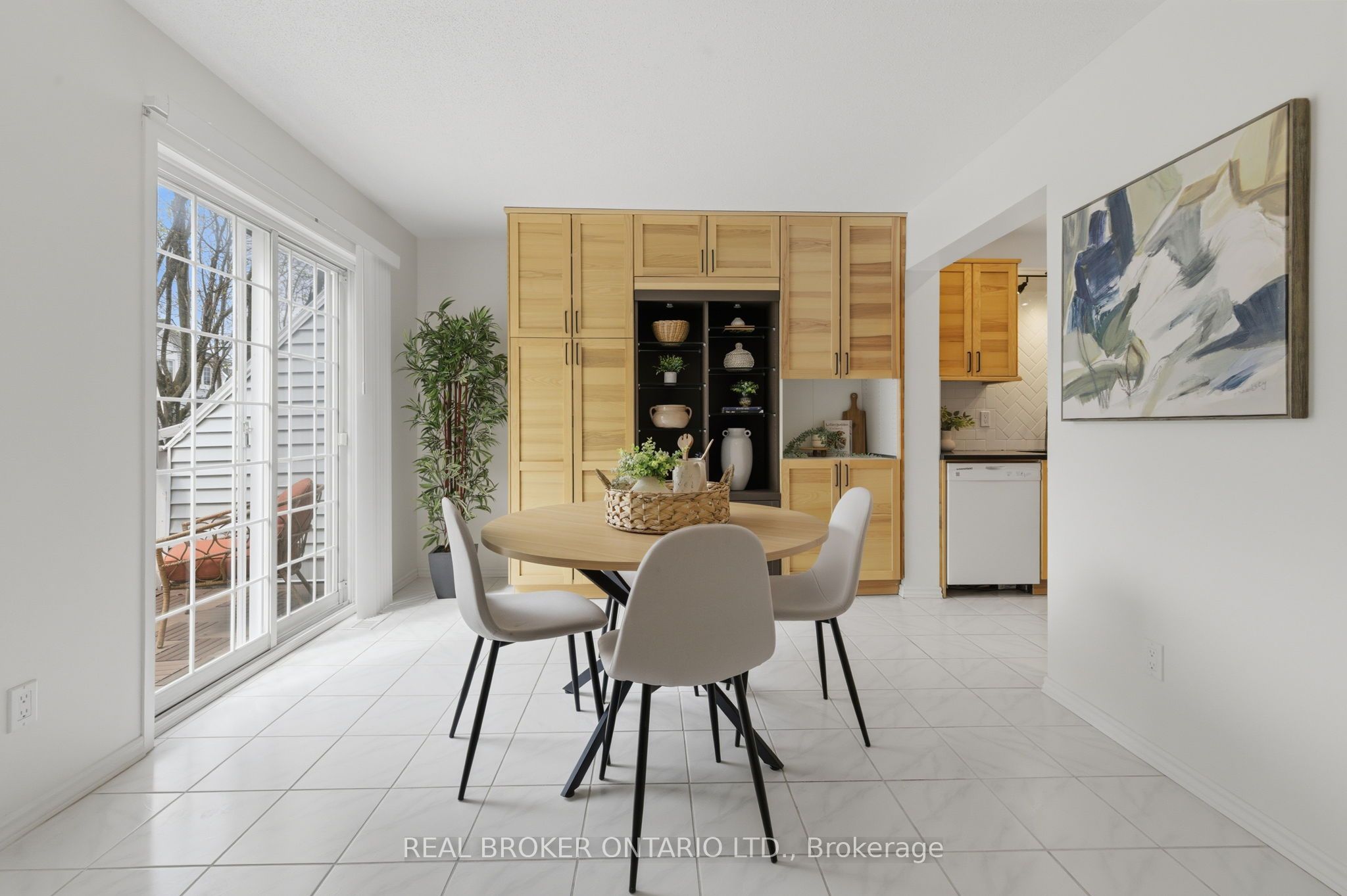 Additional image 4 of 36 Castlegreen Private, Ottawa, ON, K1T 3N4