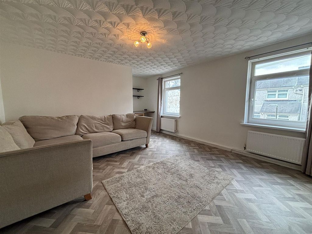 Additional image 5 of 2 bed flat to rentHigh Street, Caeharris, Merthyr Tydfil CF48