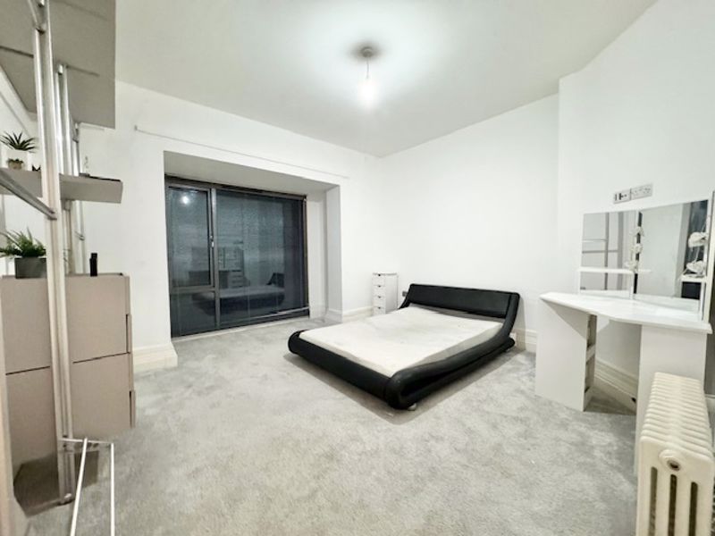 Additional image 10 of 4 bed flat to rentSt Peters Avenue, Cleethorpes DN35