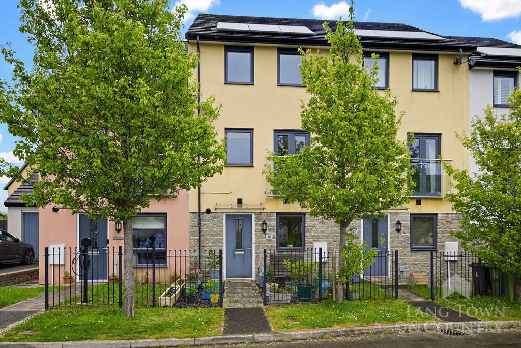 Additional image 2 of 3 bed terraced house for saleLimeburners Road, Hooe, Plymouth PL9