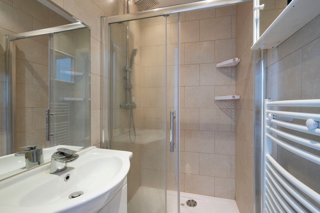 Additional image 13 of 2 bed terraced house for saleRadnor Road, Weybridge KT13