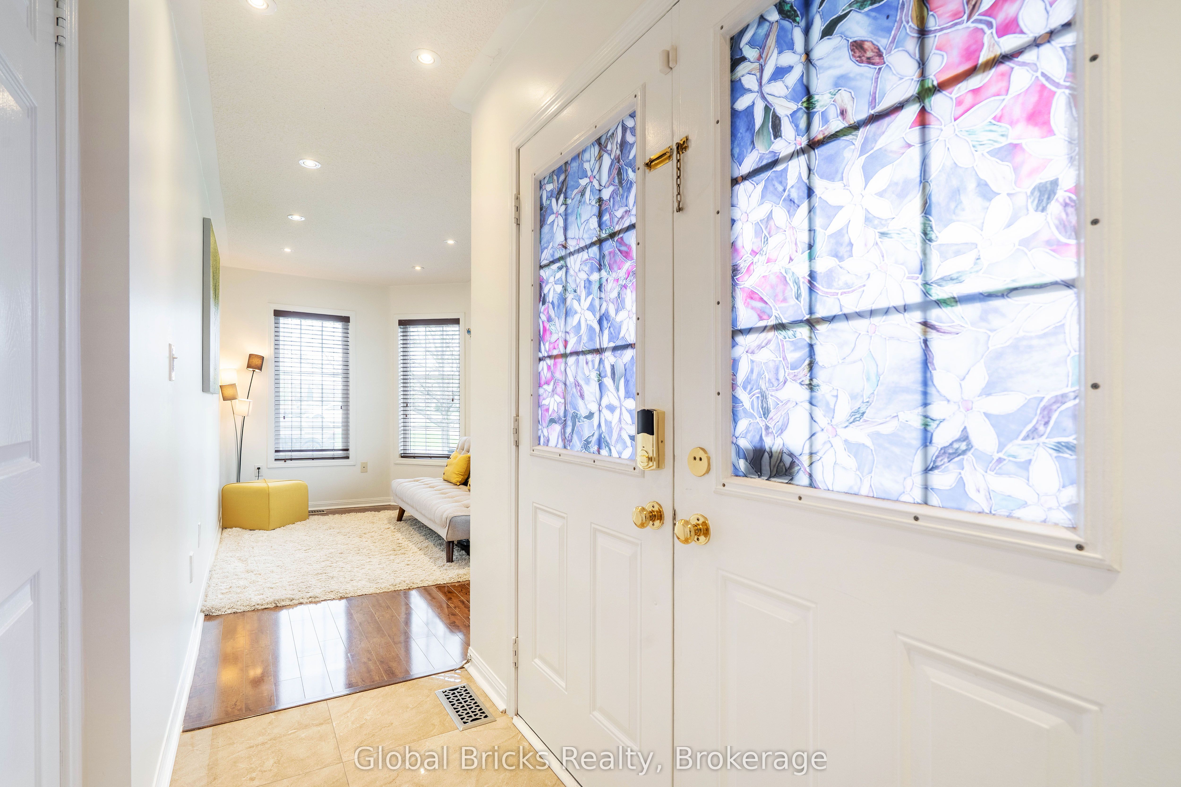 60 Dwyer Drive, Brampton, ON, L6S 6L2 photo 4