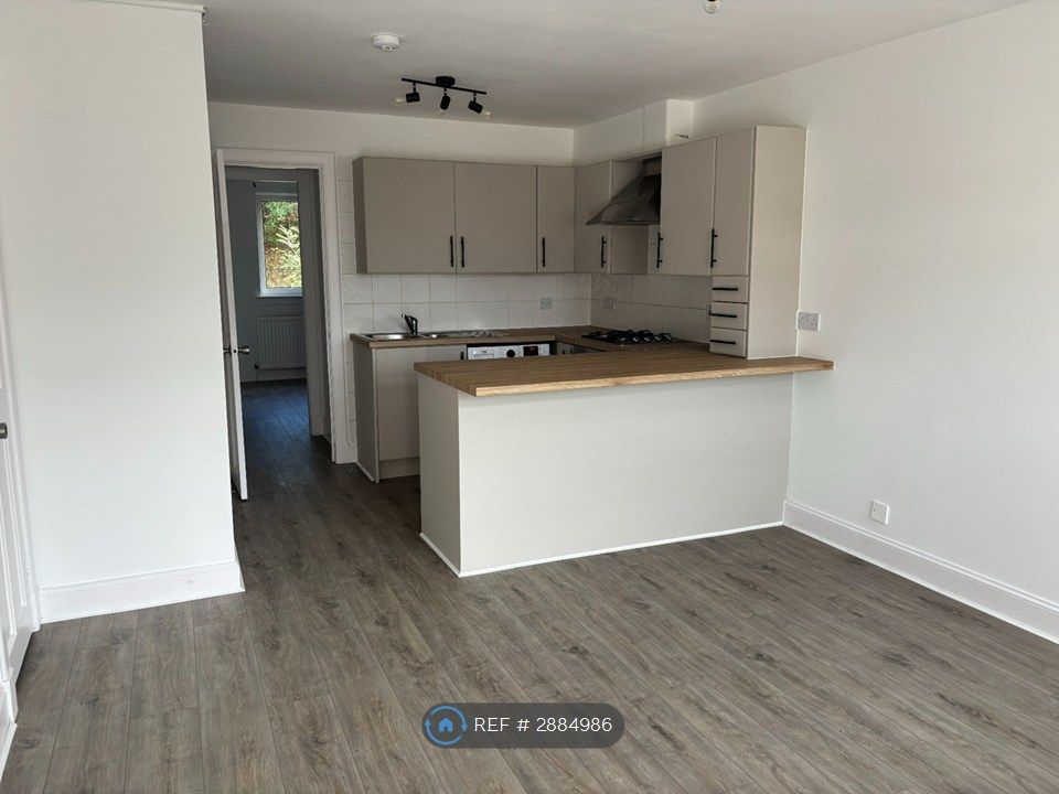 Additional image 2 of 2 bed flat to rentCleikiminrig, Edinburgh EH15