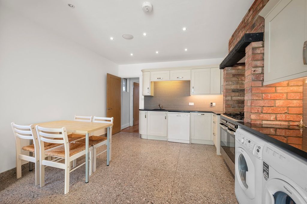 Additional image 17 of 2 bed terraced house for saleRadnor Road, Weybridge KT13