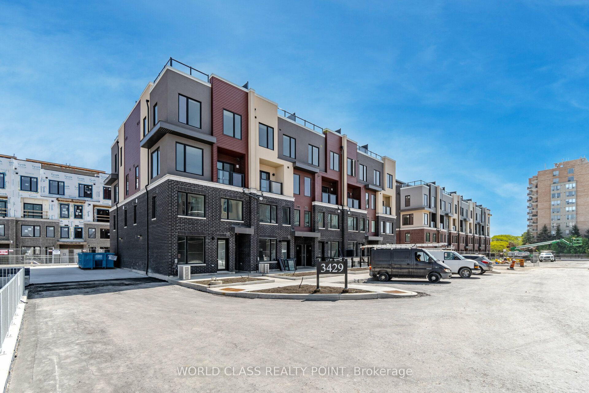 33-3409 Ridgeway Drive, Mississauga, ON, L5L 0B9