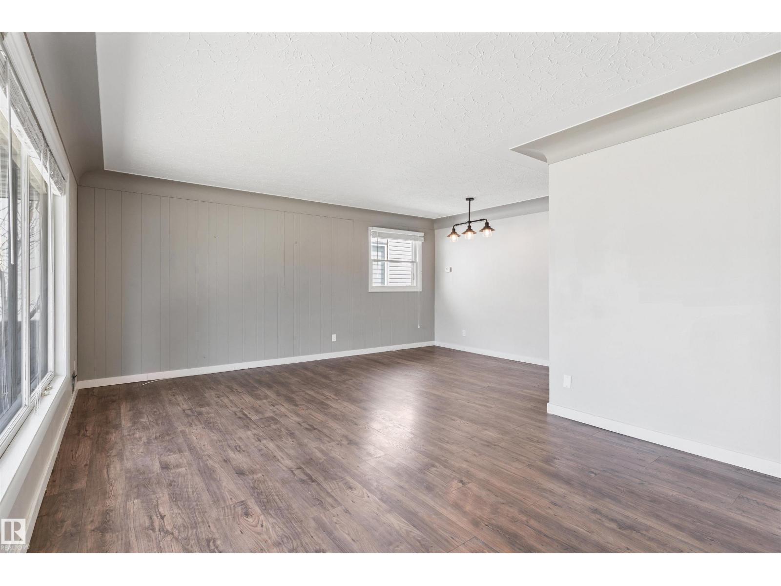 Additional image 4 of 10707 129 Street NW, Edmonton, AB, T5N1Y2