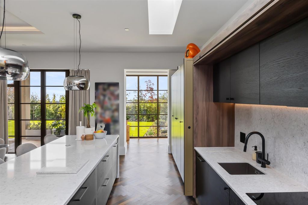 Additional image 15 of 4 bed property to rentDyke Road Avenue, Hove BN3