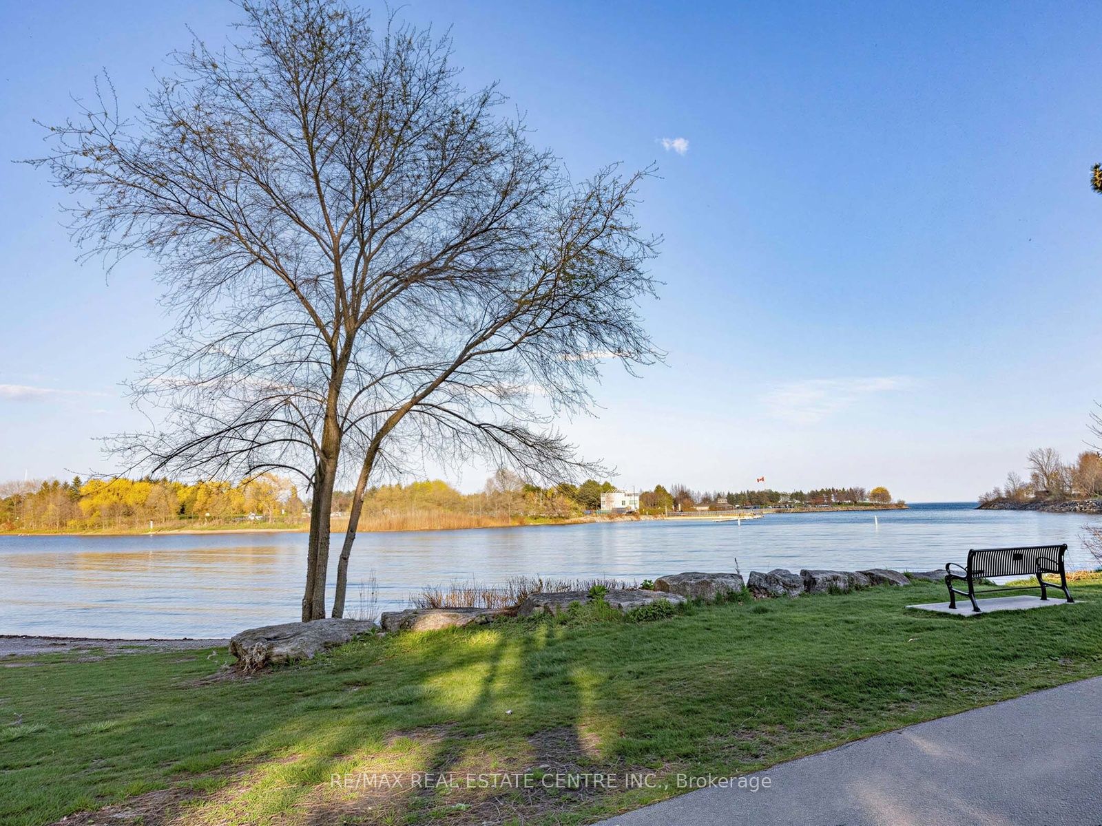 Additional image 3 of 592 Montbeck Crescent, Mississauga, ON, L5G 1N8