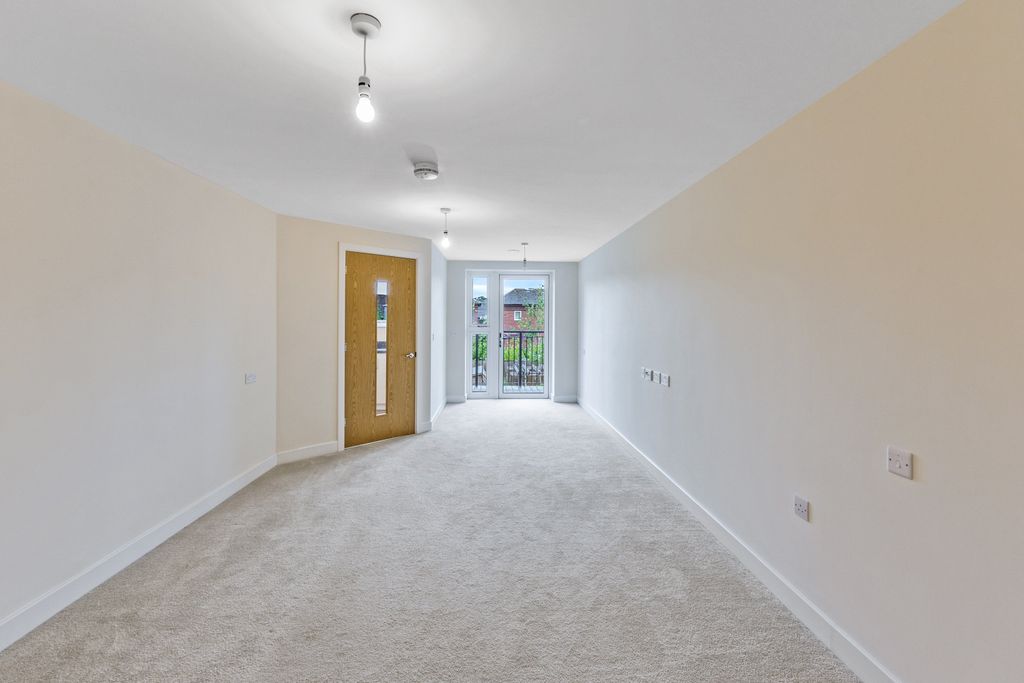 Additional image 2 of 2 bed flat to rentThe Moors, Thatcham RG19