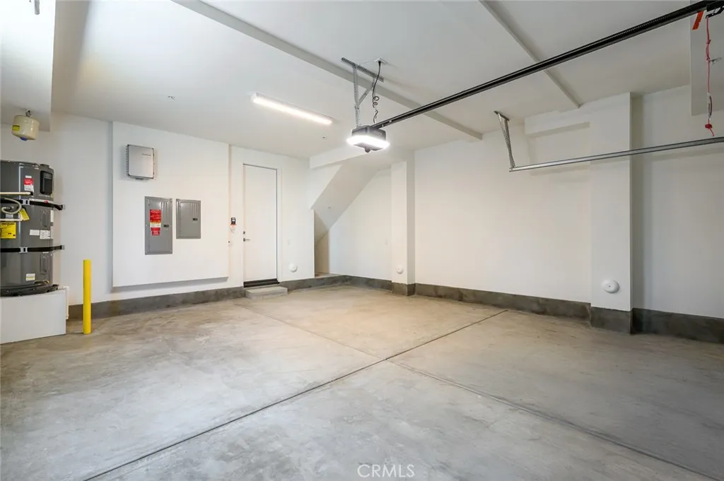 Additional image 59 of 609 S Lyon Street, Santa Ana, CA 92705