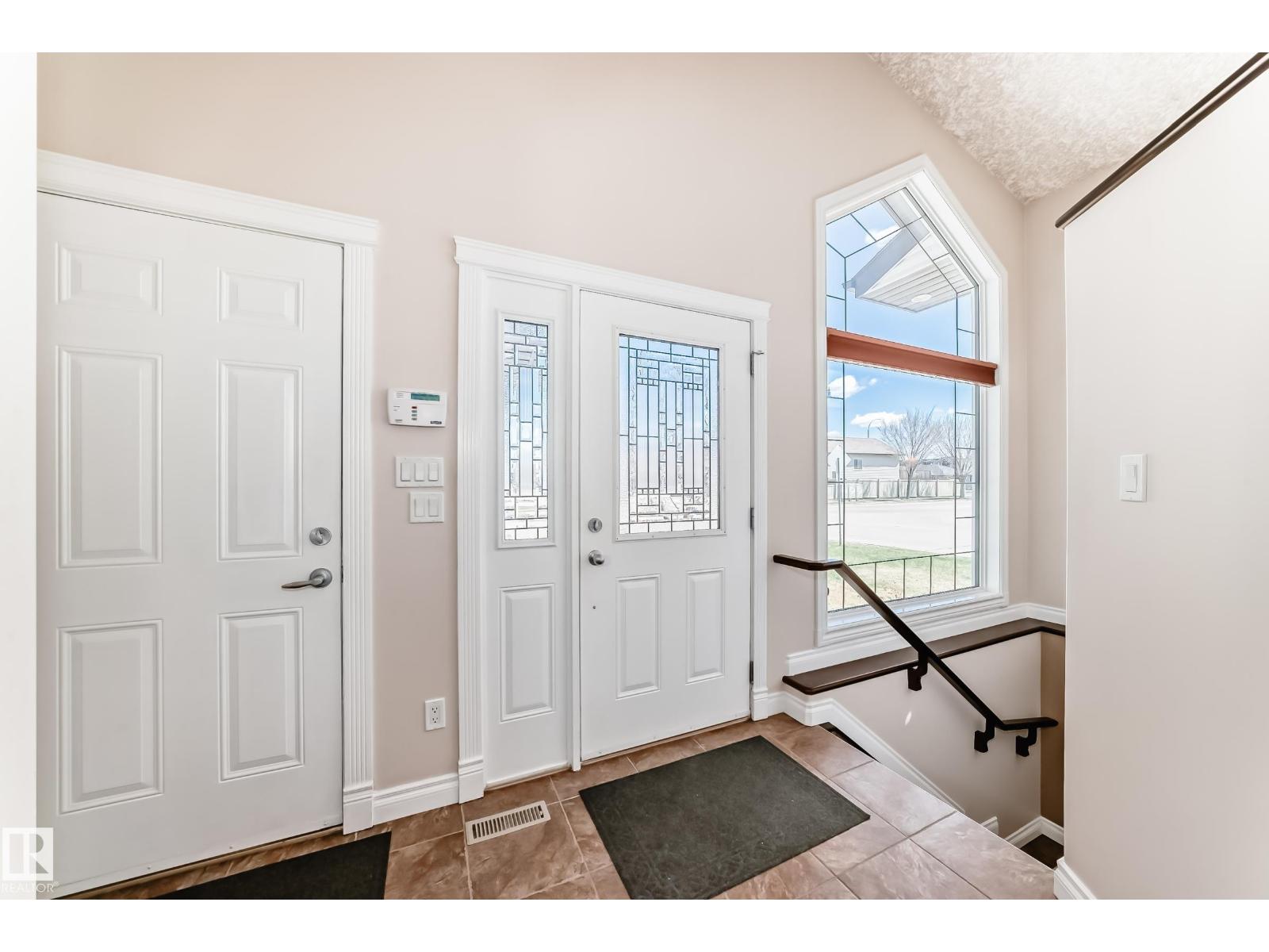 Additional image 3 of 1221 Cunningham Drive SW, Edmonton, AB, T6W6R2