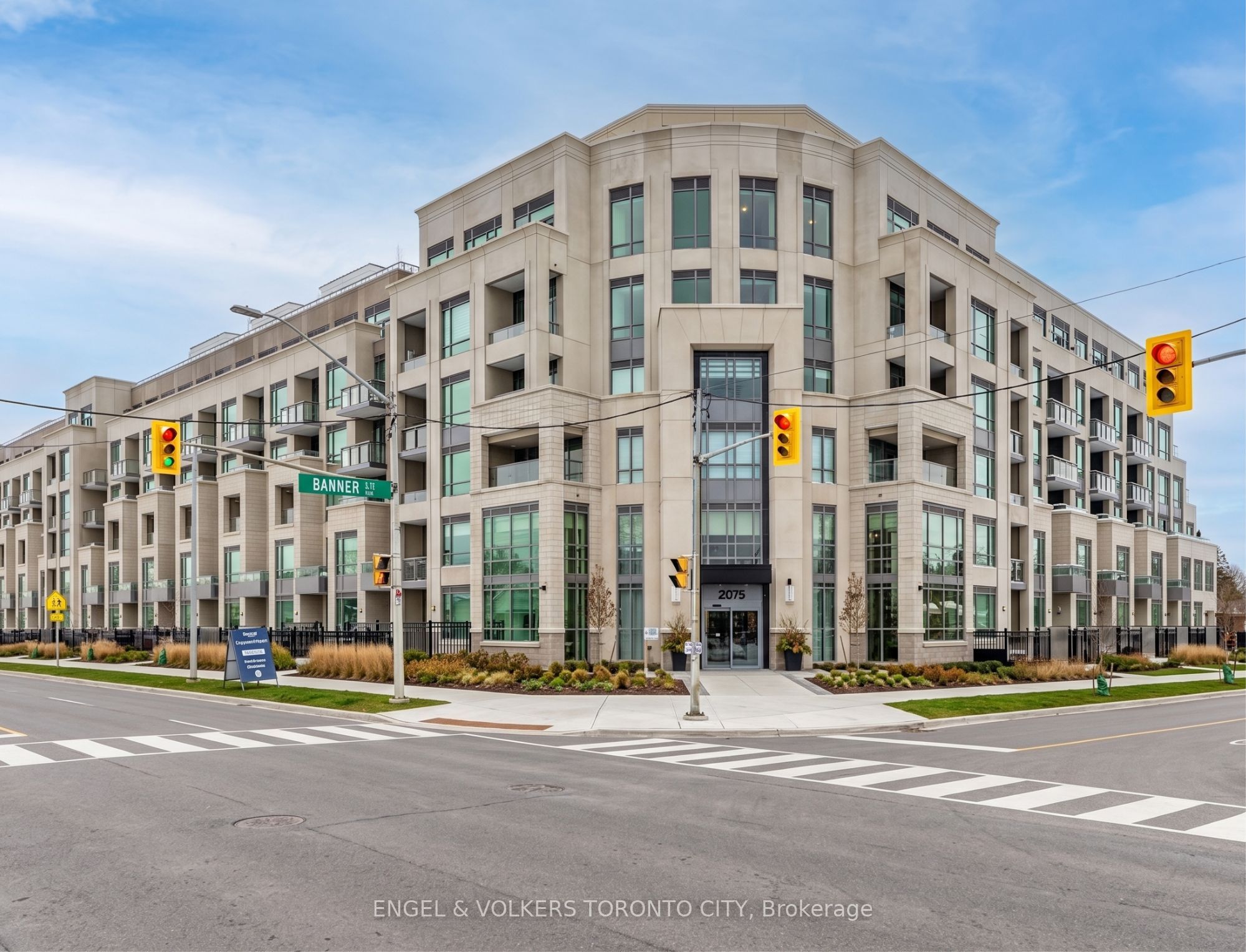 249-2075 King Road, King, ON, L7B 0R6