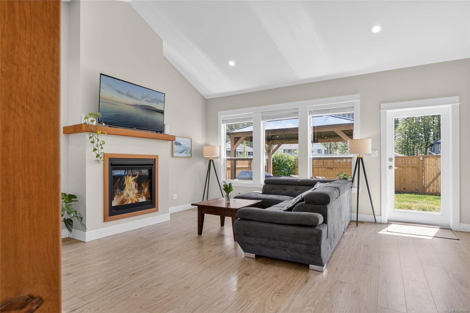 Additional image 3 of 2538 Branch Avenue, Courtenay, BC, V9N 9J9