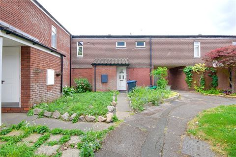 Holmesdale, Waltham Cross, Middlesex EN8