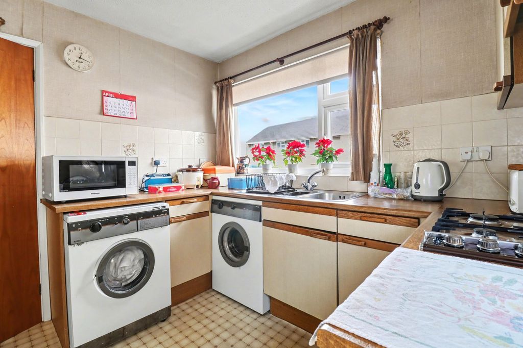 Additional image 3 of 3 bed semi-detached house for saleCoulsdon Road, Hedge End SO30