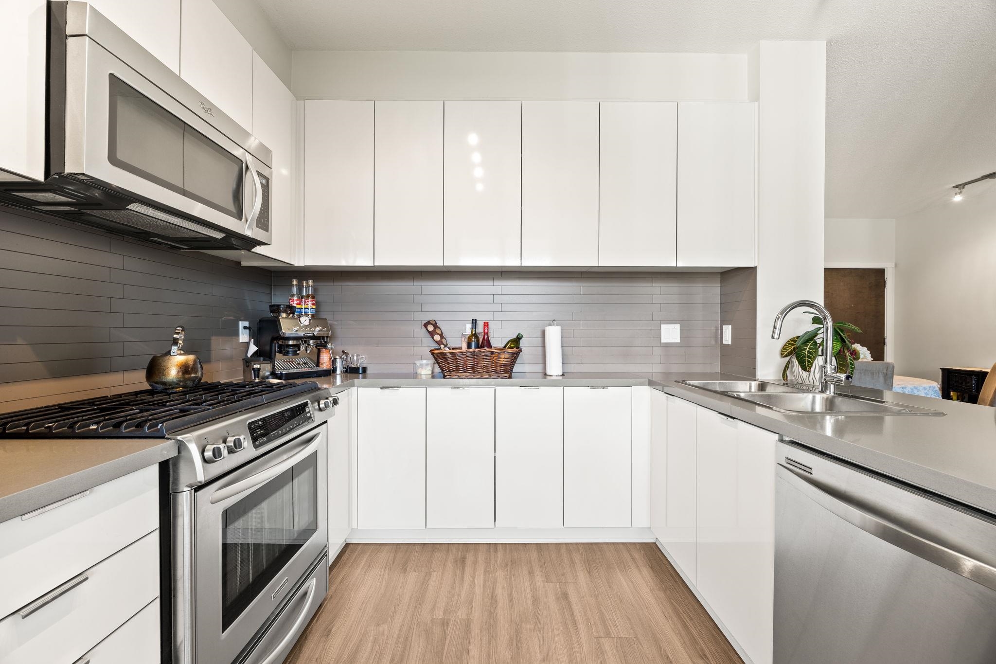 Additional image 6 of 412-3107 Windsor Gate, Coquitlam, BC, V3B 0L1