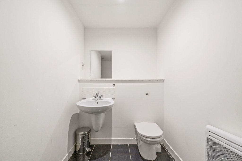 Additional image 23 of 2 bed flat for saleFlat 8/3, 72 Lancefield Quay, Glasgow G3