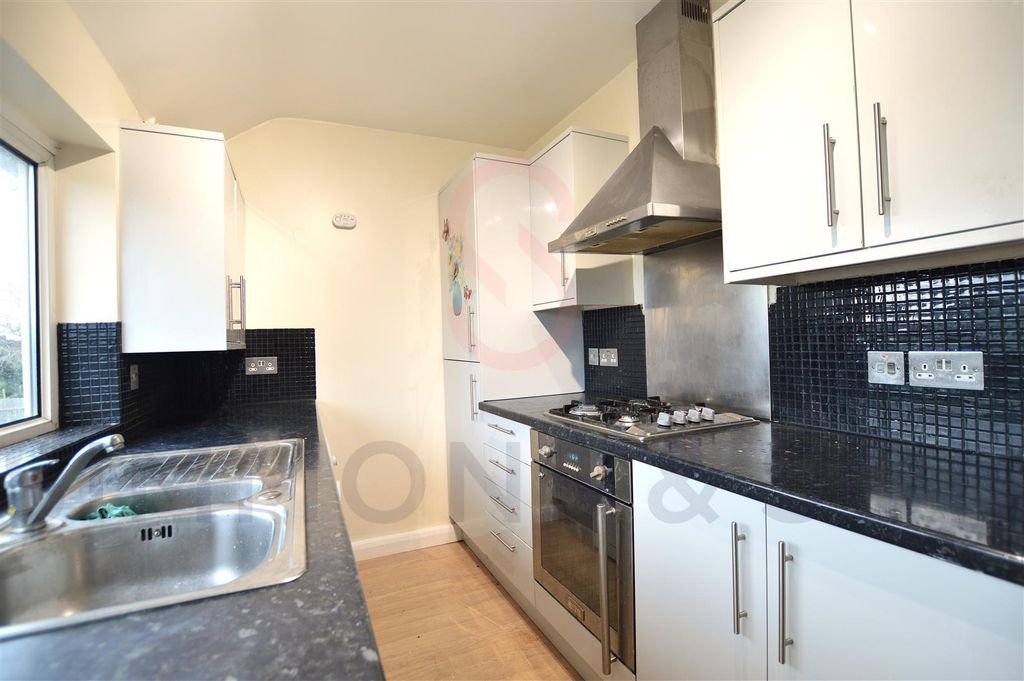 1 bed maisonette to rentLancaster Avenue, Slough, Slough SL2