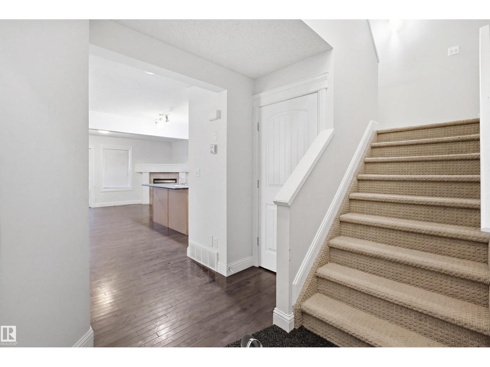 Additional image 6 of 3545 11 Street NW, Edmonton, AB, T6T0J7