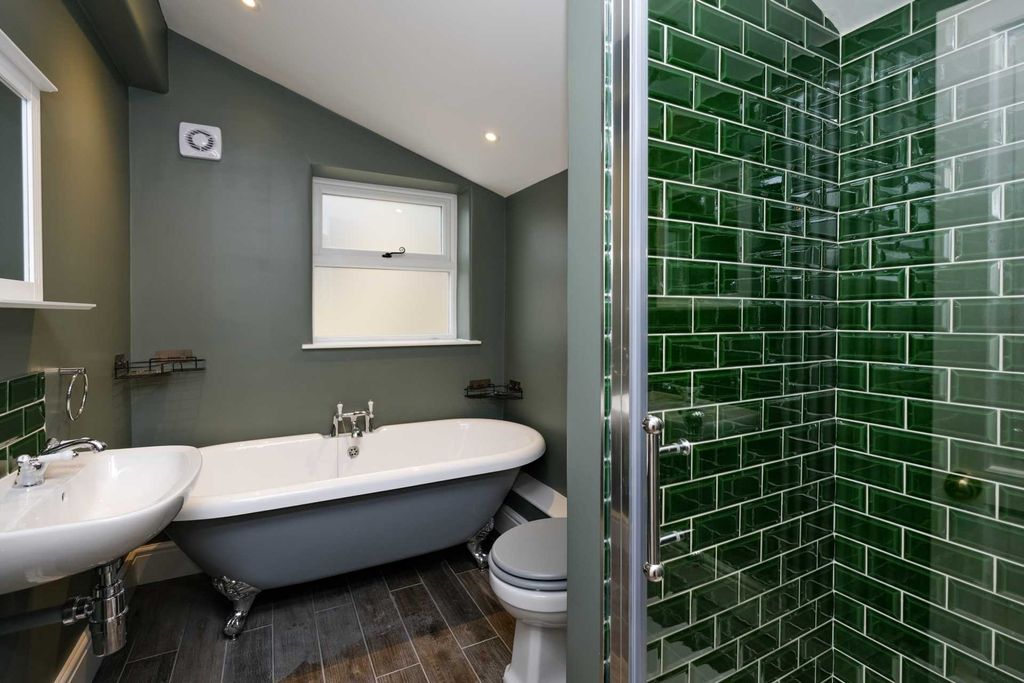 Additional image 10 of 3 bed property to rentHigh Street, Box SN13