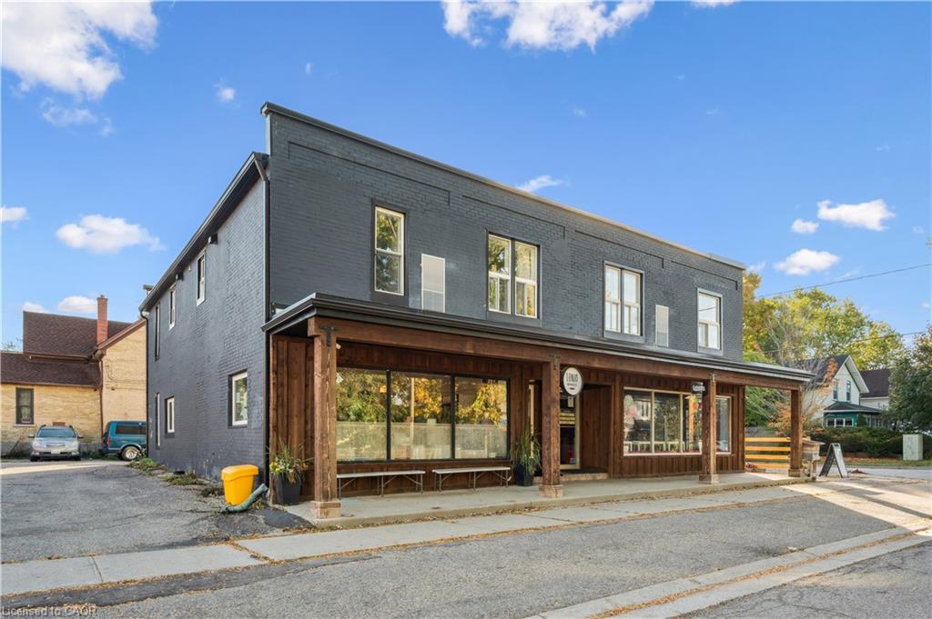 3-132 Ahrens Street W, Kitchener, ON, N2H 4C7