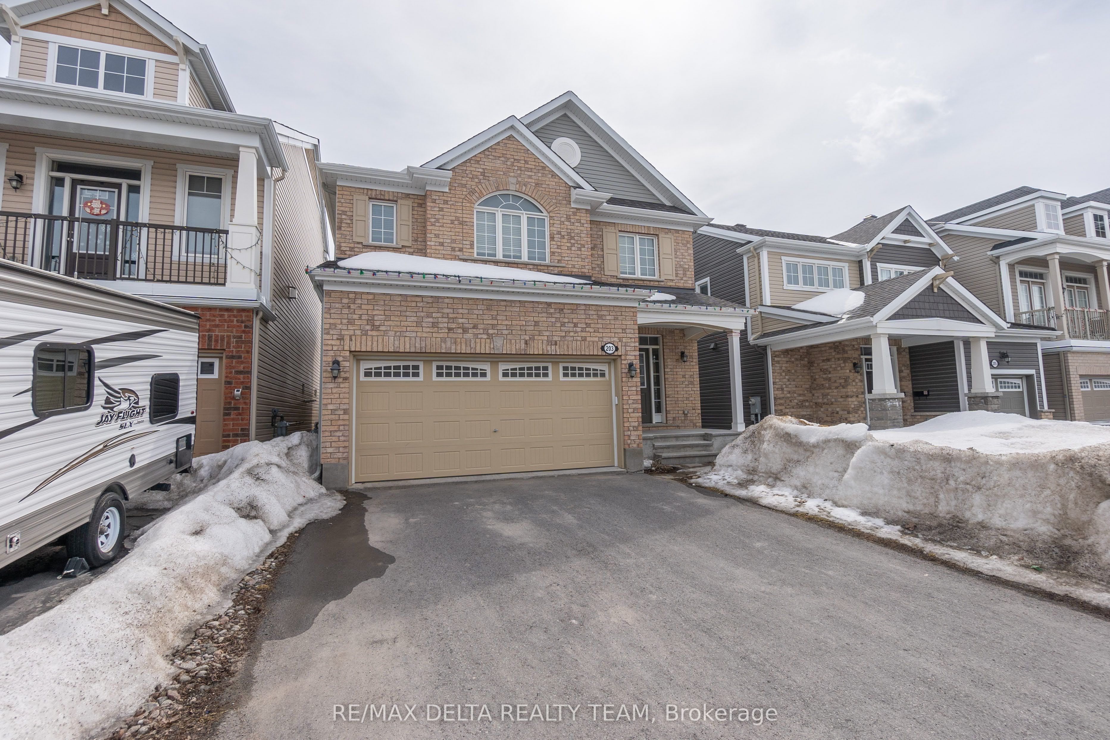 203 Flowing Creek Circle, Ottawa, ON, K2M 2R7