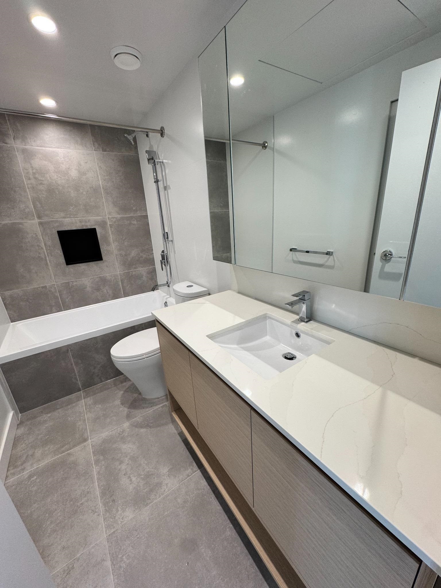 Additional image 3 of 806-13745 George Junction , Surrey, BC, V3T 0V8