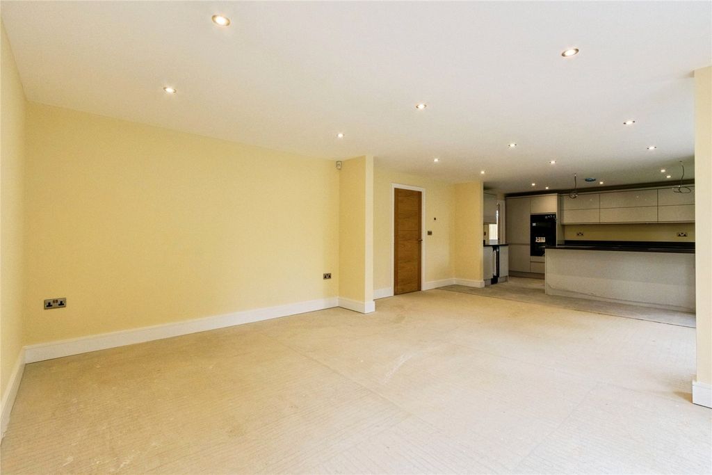 Additional image 6 of 6 bed detached house for saleManor Court, Horbury, Wakefield WF4