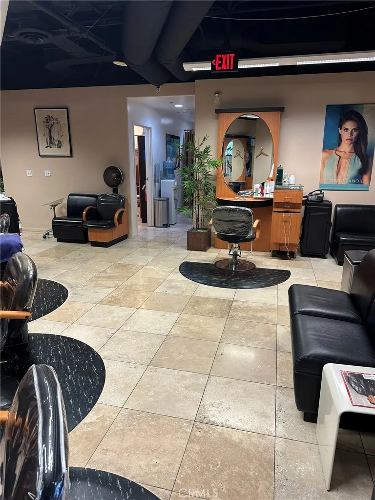 Additional image 38 of , Los Angeles, CA 90071