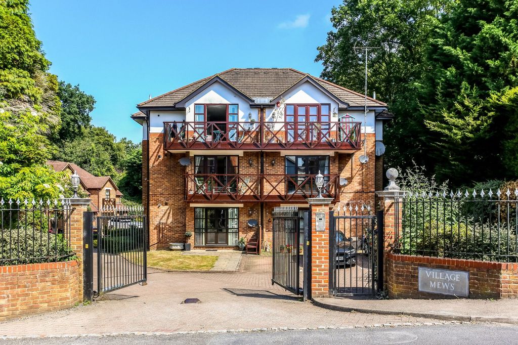 2 bed flat for saleSunning House, Sunninghill SL5