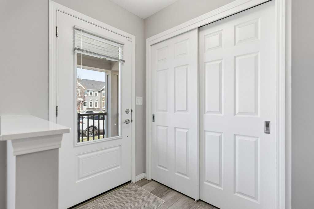 Additional image 3 of 47 Yorkville Boulevard SW, Calgary, AB, T2X 4K2