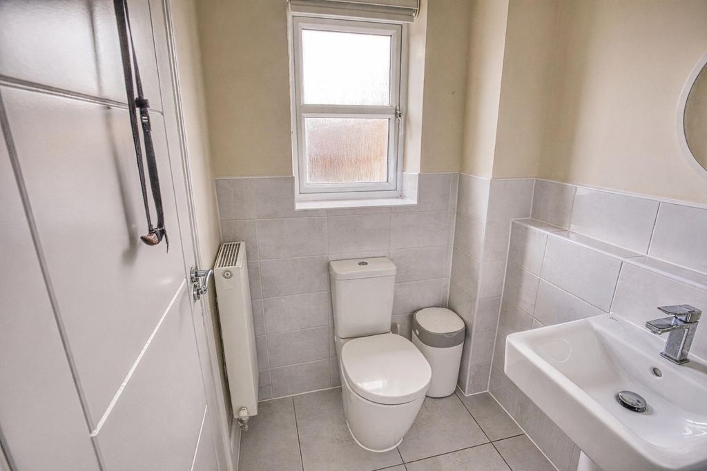 Additional image 16 of 3 bed detached house to rentRadcliffe Way, Littleover, Derby DE23