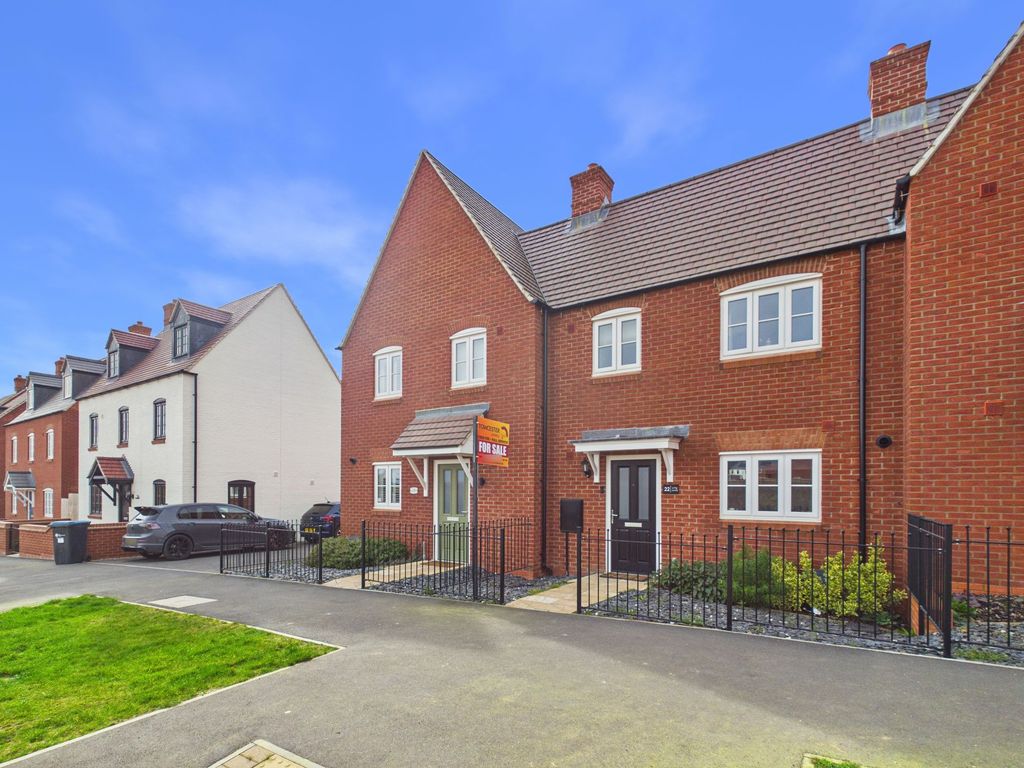 3 bed terraced house for saleLong Morris, Towcester NN12
