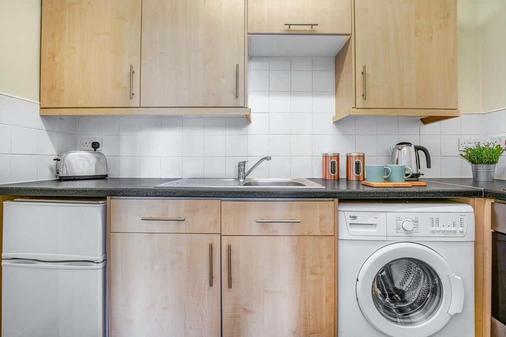 Additional image 7 of 1 bed terraced house to rentVinery Road, Leeds LS4