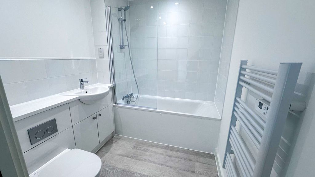 Additional image 8 of 2 bed flat to rent608 Armstrong House, Fletton Quays, Peterborough PE2