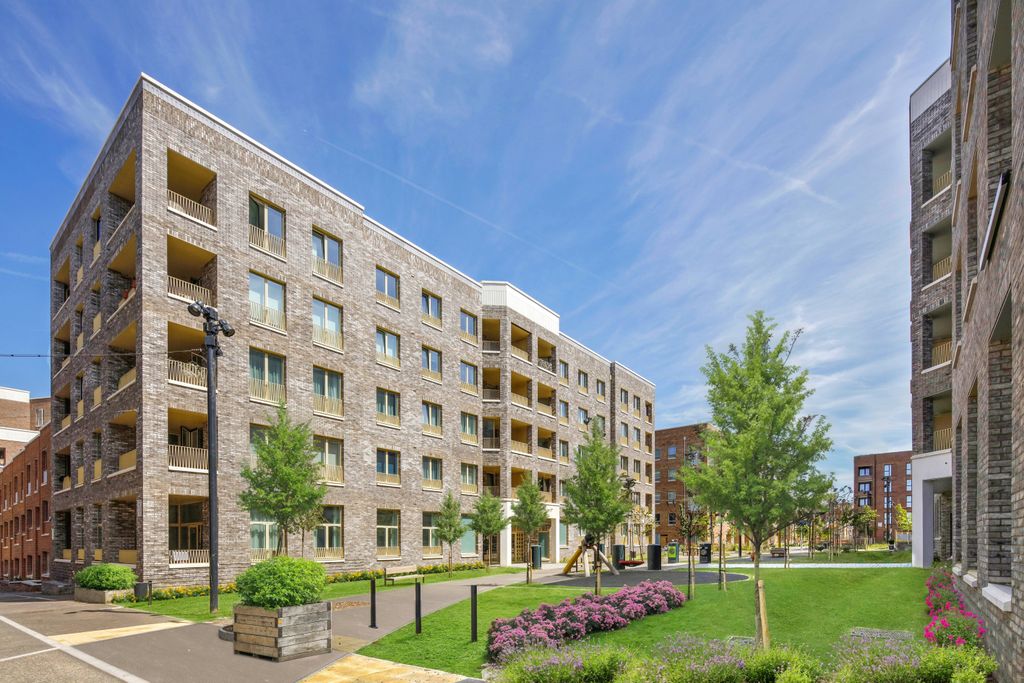 Additional image 21 of 1 bed flat for sale"1_05" at Fielders Crescent, Barking IG11