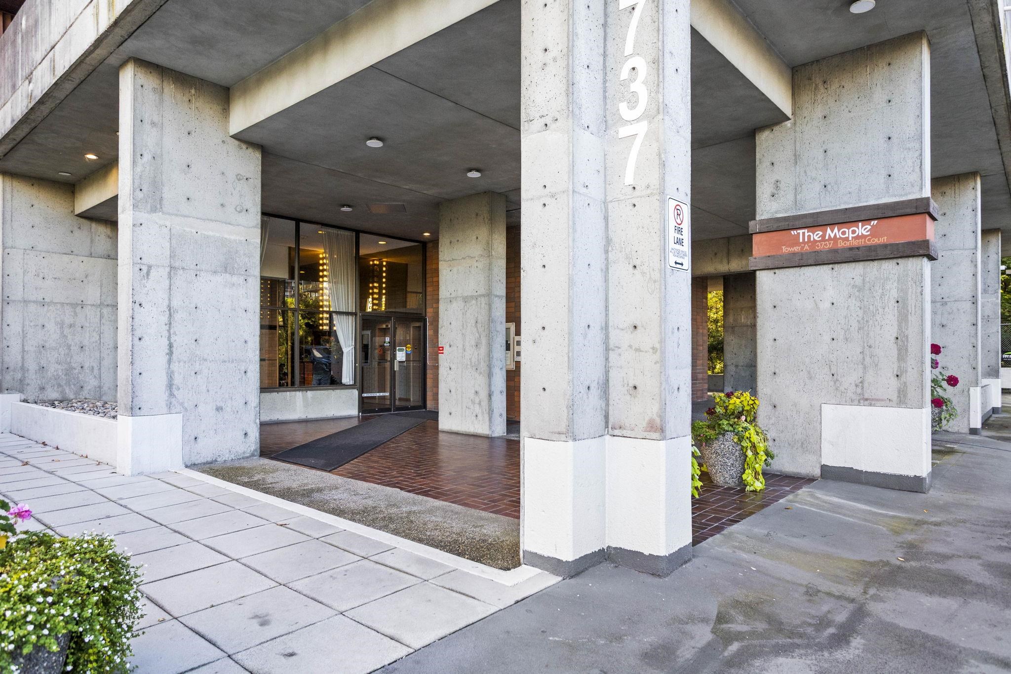 Additional image 3 of 1605-3737 Bartlett Court, Burnaby, BC, V3J 7E3