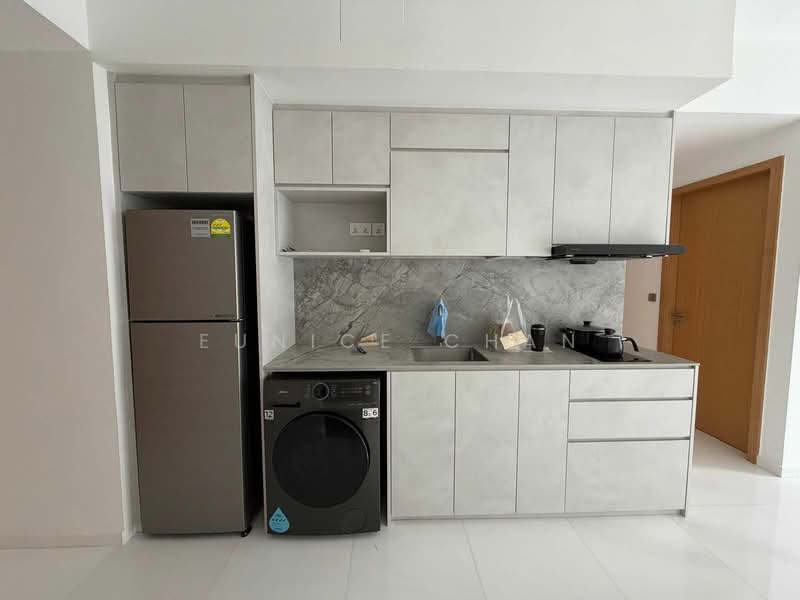 26 Newton photo 2