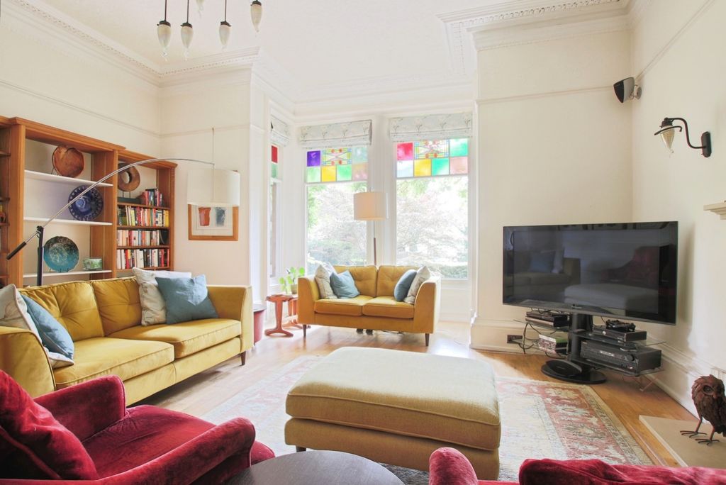 6 bed semi-detached house for saleNewland Park, Hull HU5