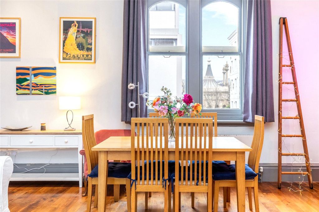 Additional image 10 of 2 bed flat to rentPrinces Street, Brighton, East Sussex BN2