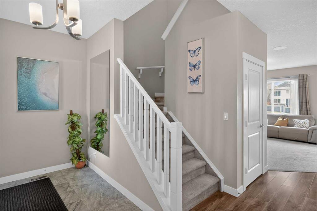 Additional image 4 of 76 Nolancrest Circle NW, Calgary, AB, T3R 0T8