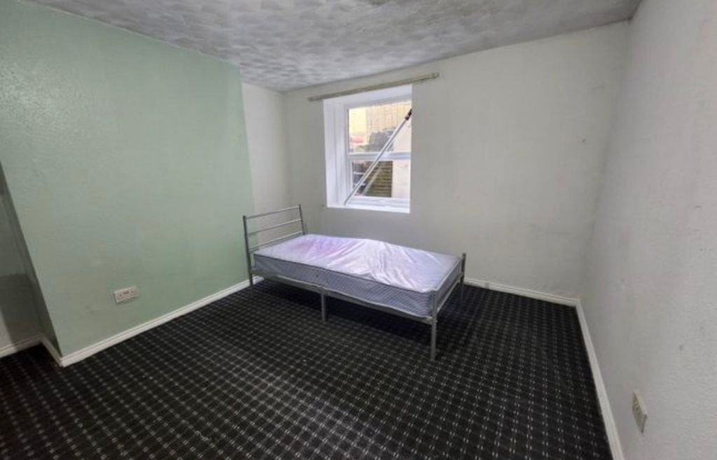Additional image 11 of 13 bed shared accommodation to rentLittle Horton Lane, Bradford BD5