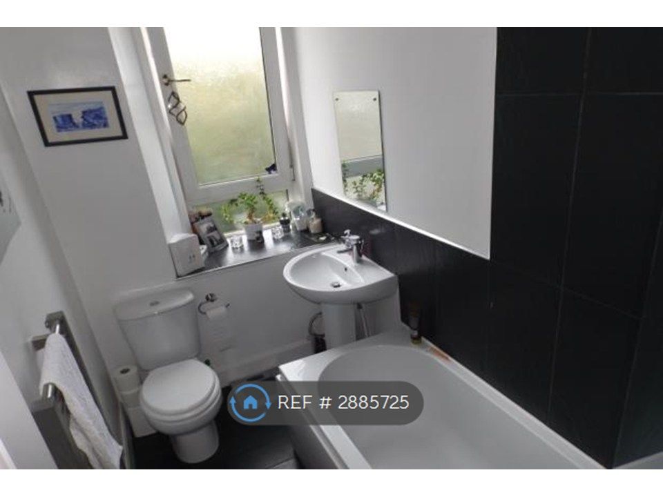 Additional image 4 of 2 bed flat to rentCardwell Road, Gourock PA19