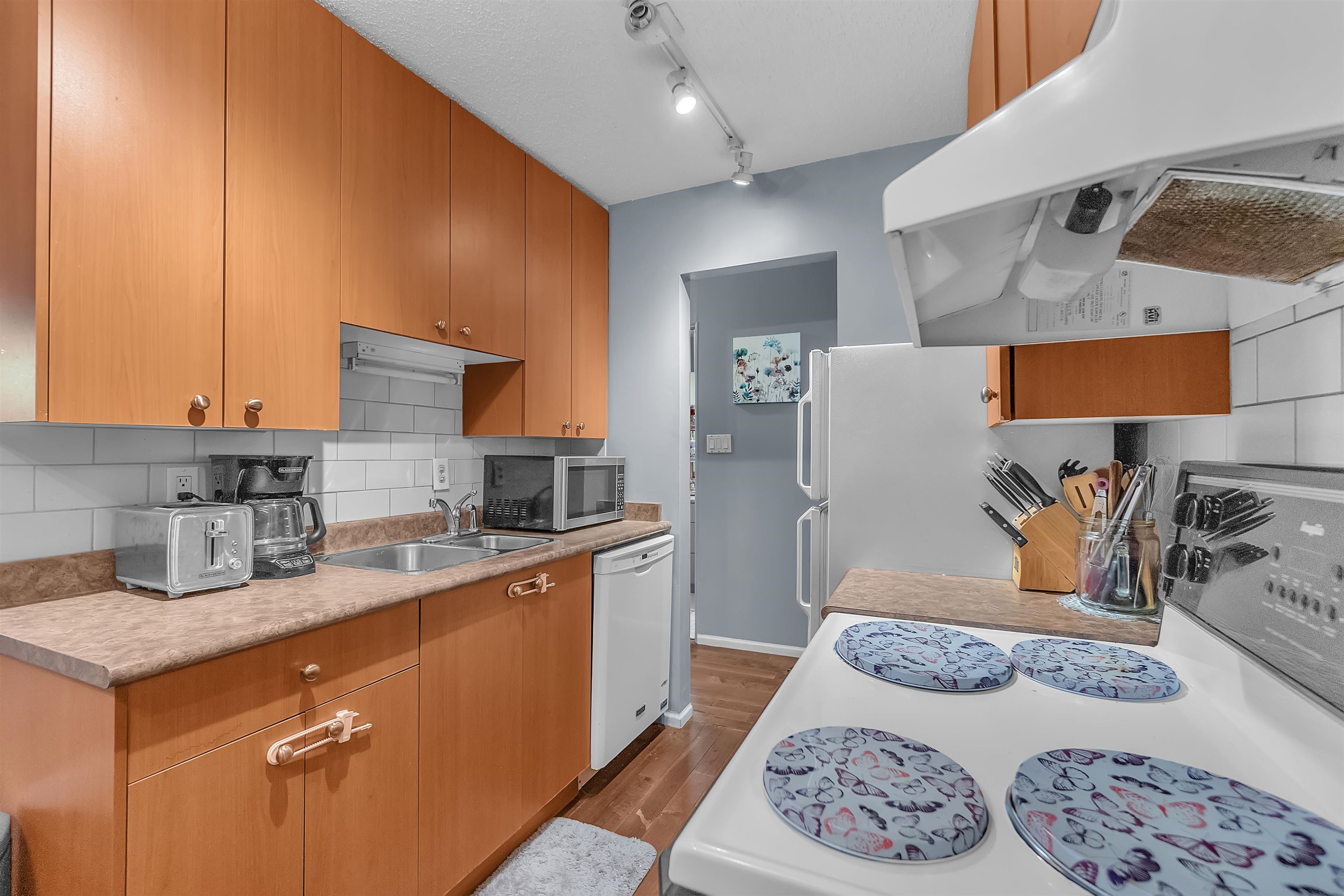 Additional image 3 of 107-170 3rd Street E, North Vancouver, BC, V7L 1E6
