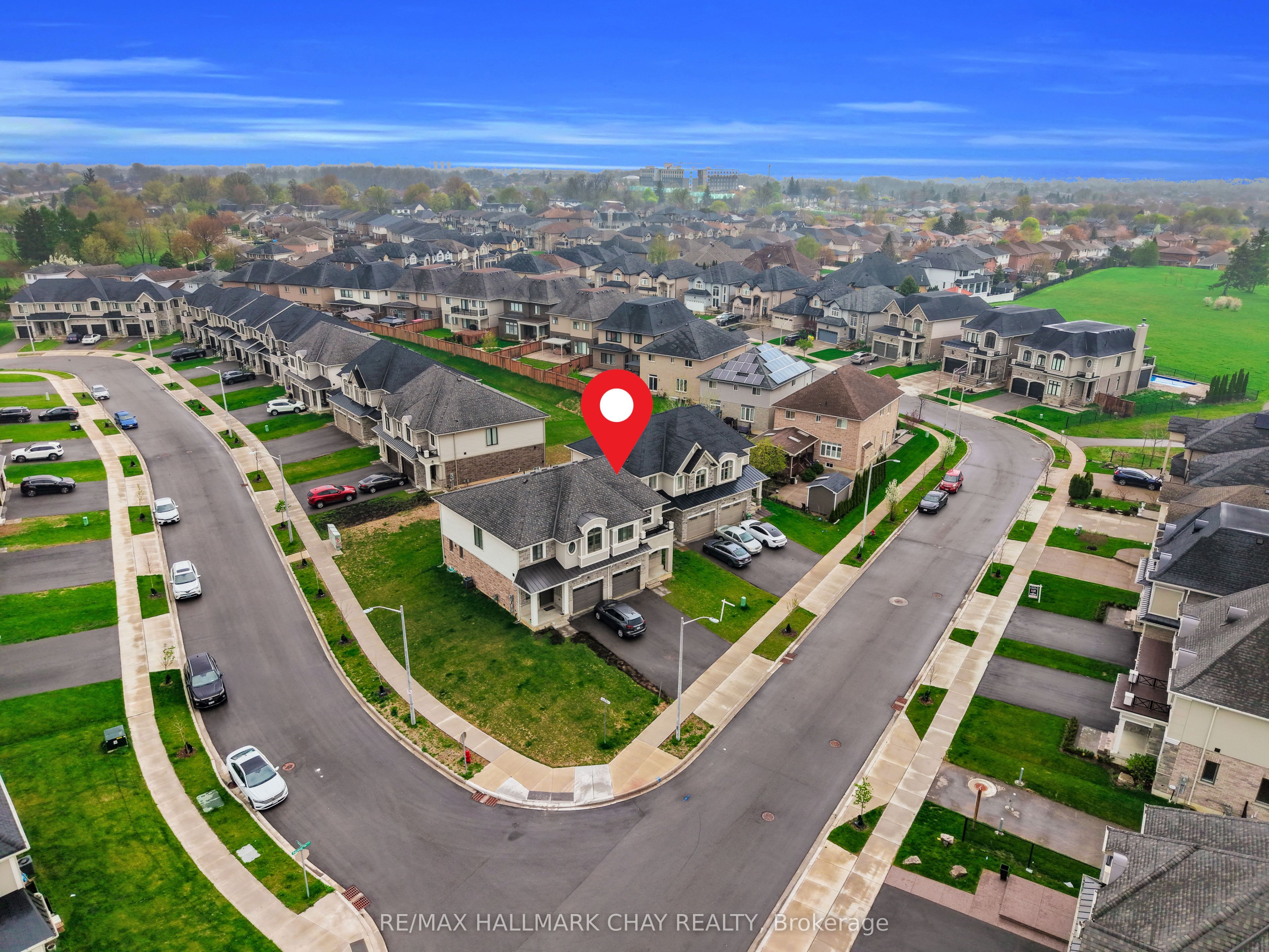 92 Aquasanta Crescent, Hamilton, ON, L9B 0J9