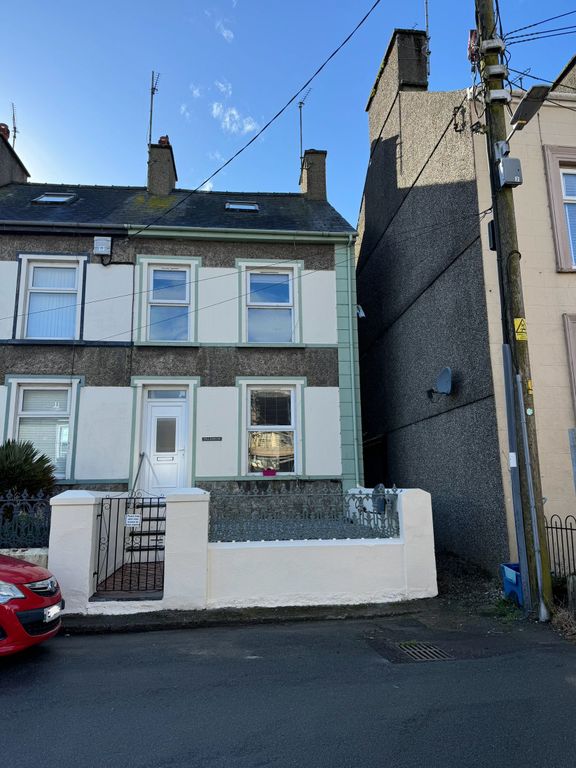 3 bed terraced house to rentTalarfor, Stryd Y Plas, Nefyn, Pwllheli LL53
