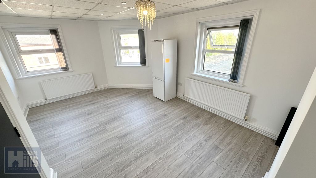 Additional image 3 of 4 bed flat to rentSt. Philips Road, Sheffield S3