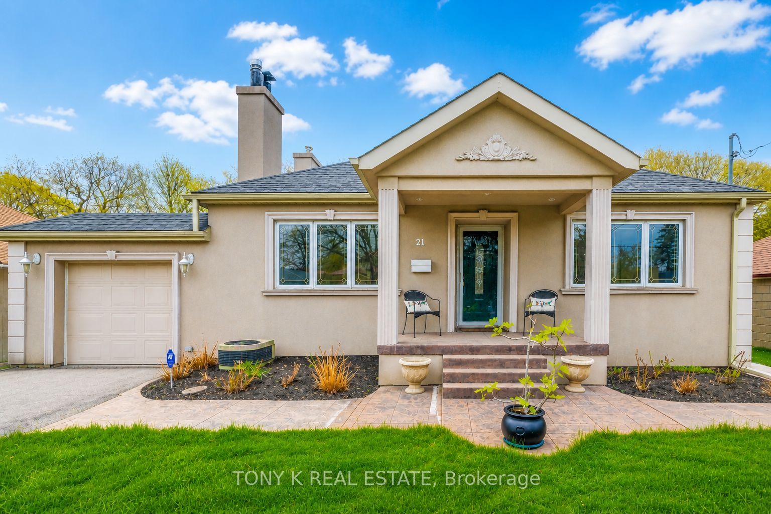 21 Martindale Road, Toronto, ON, M1M 2B8