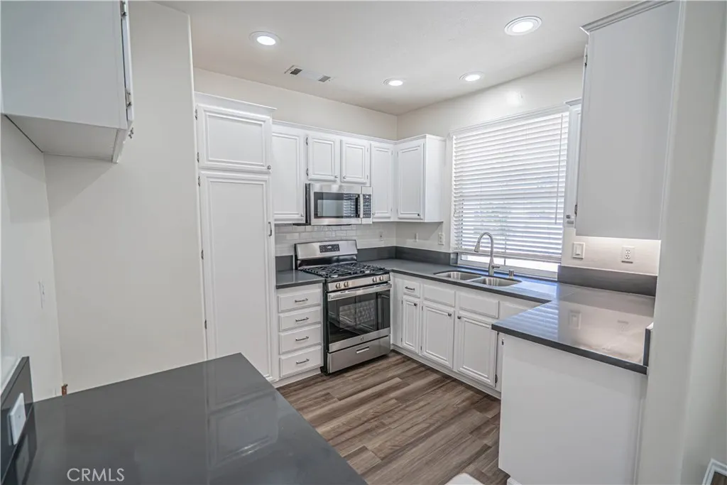 Additional image 2 of 28470 Meadowlark Court, Valencia, CA 91354