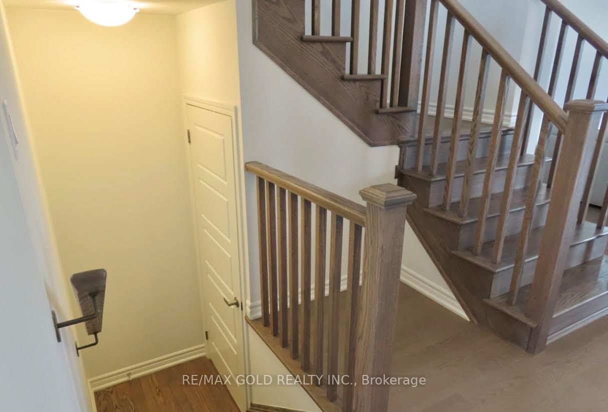 50 Yorkshire Drive, Barrie, ON, L9J 1B2 photo 5